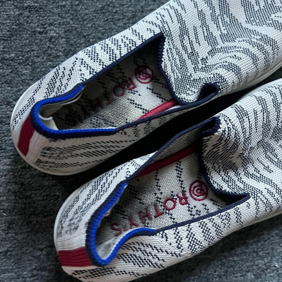 ROTHY'S Rare Maritime Tiger Stripes the Sneakers Wm Sz 8 - Picture 4 of 6